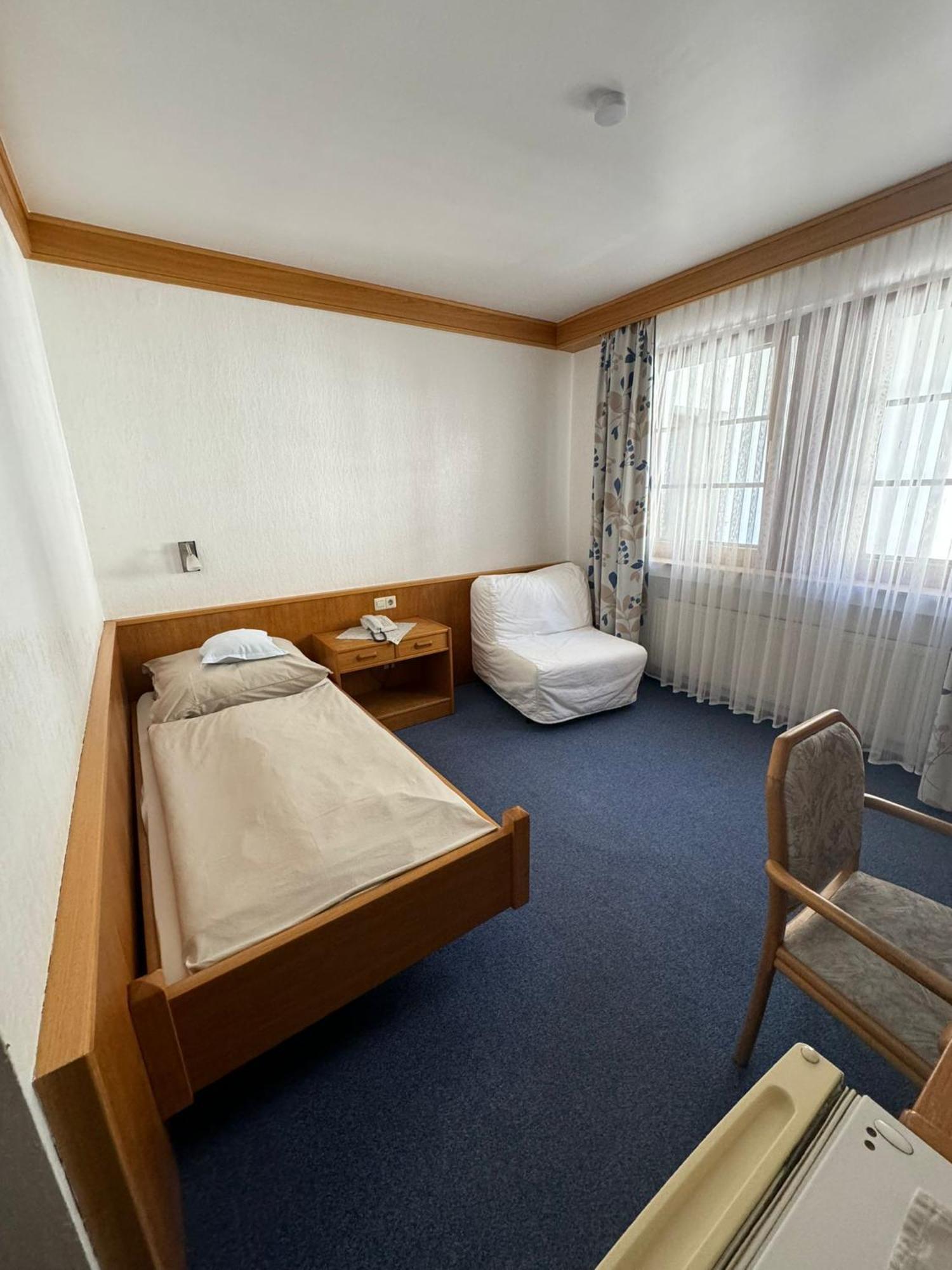 Hotel Guelser Weinstube Koblenz  Exteriör bild
