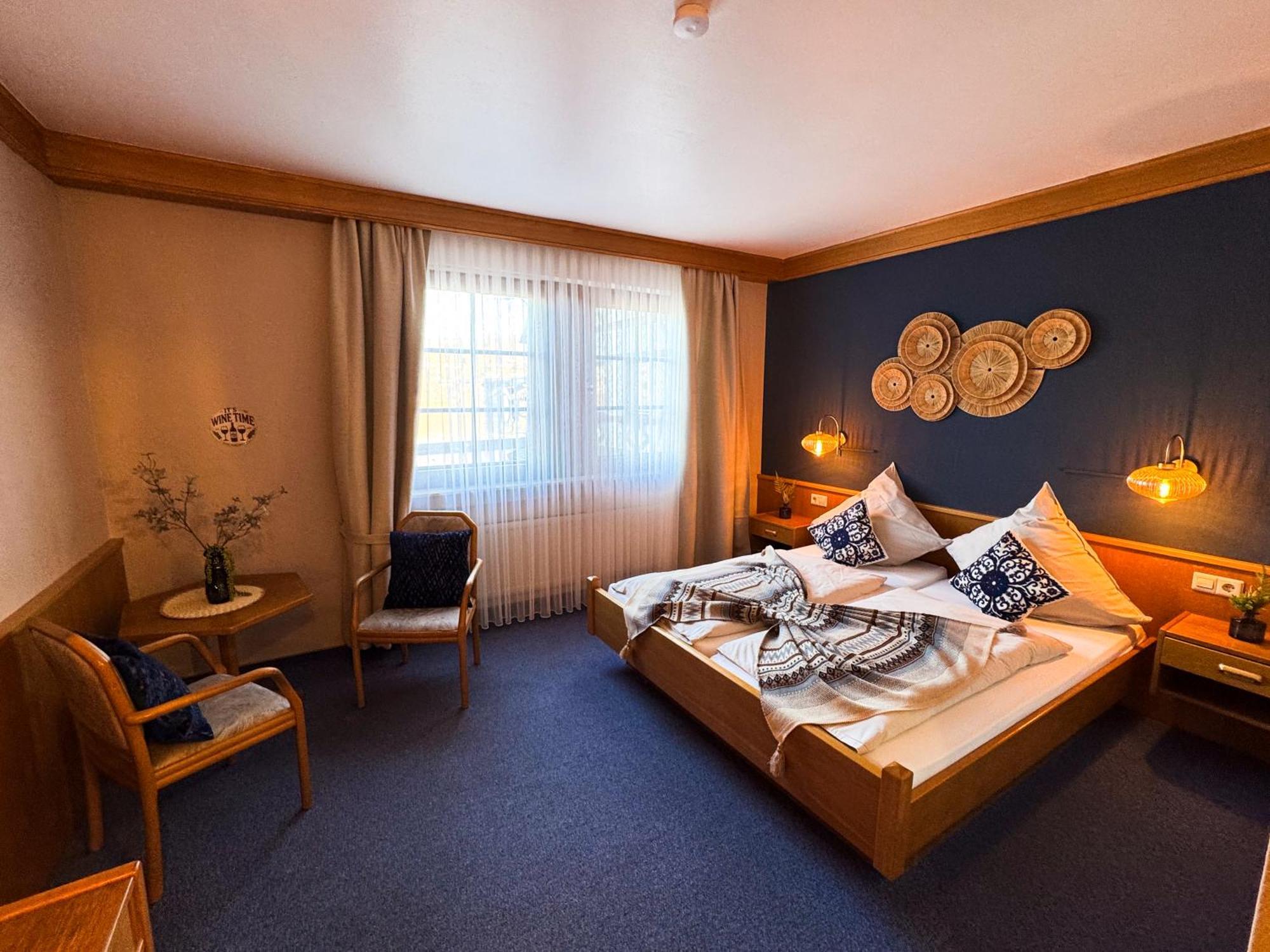 Hotel Guelser Weinstube Koblenz  Exteriör bild