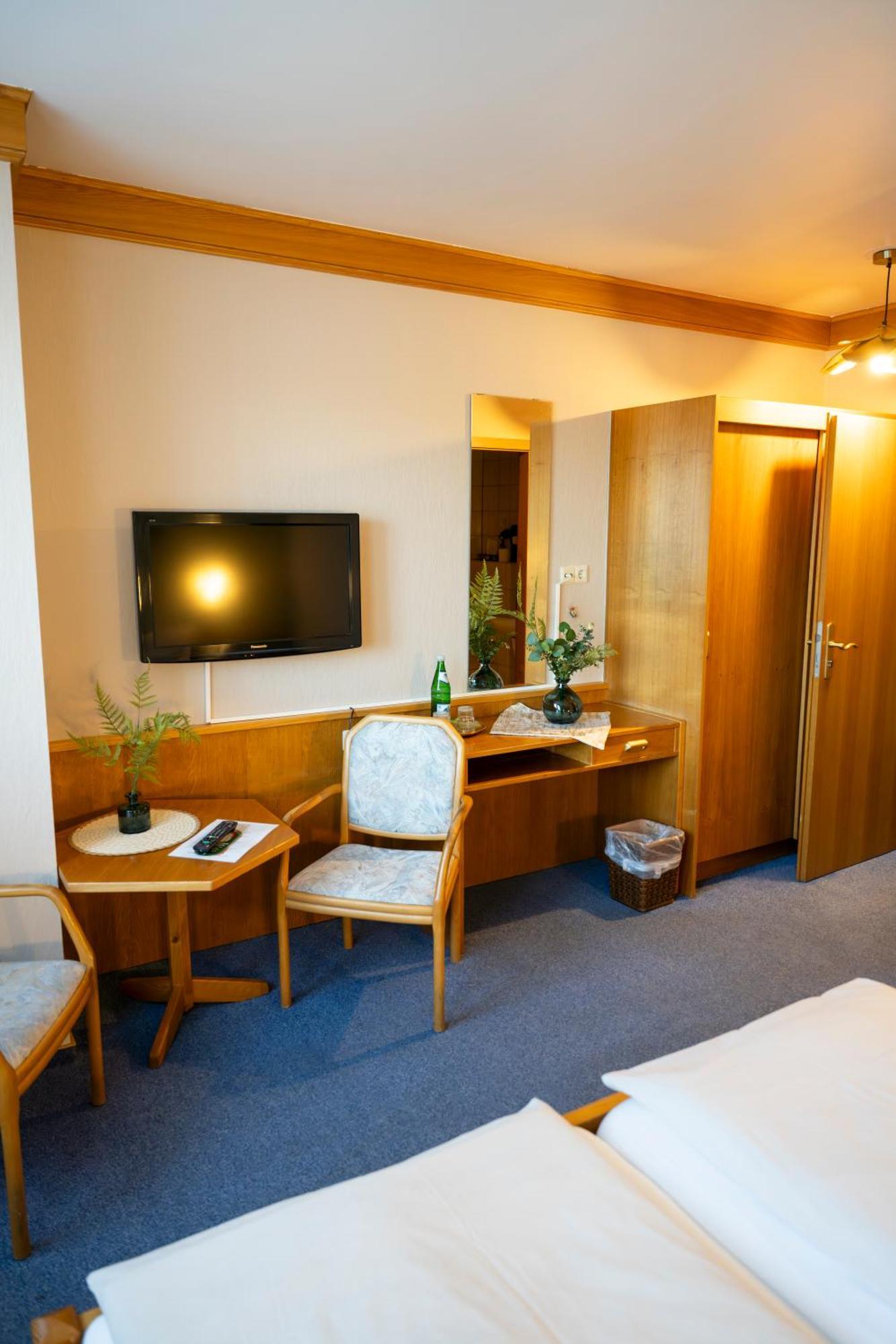 Hotel Guelser Weinstube Koblenz  Exteriör bild