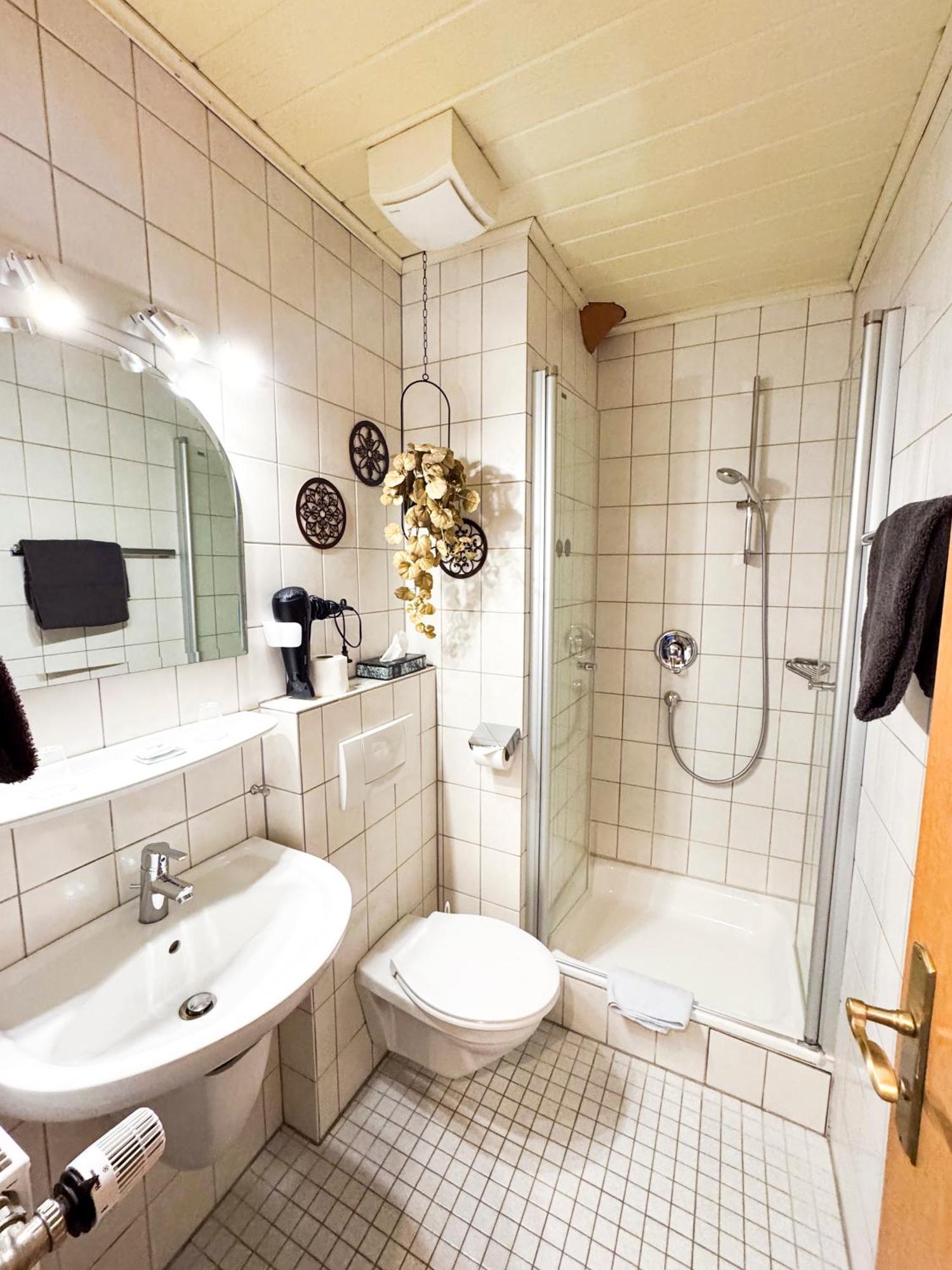 Hotel Guelser Weinstube Koblenz  Exteriör bild