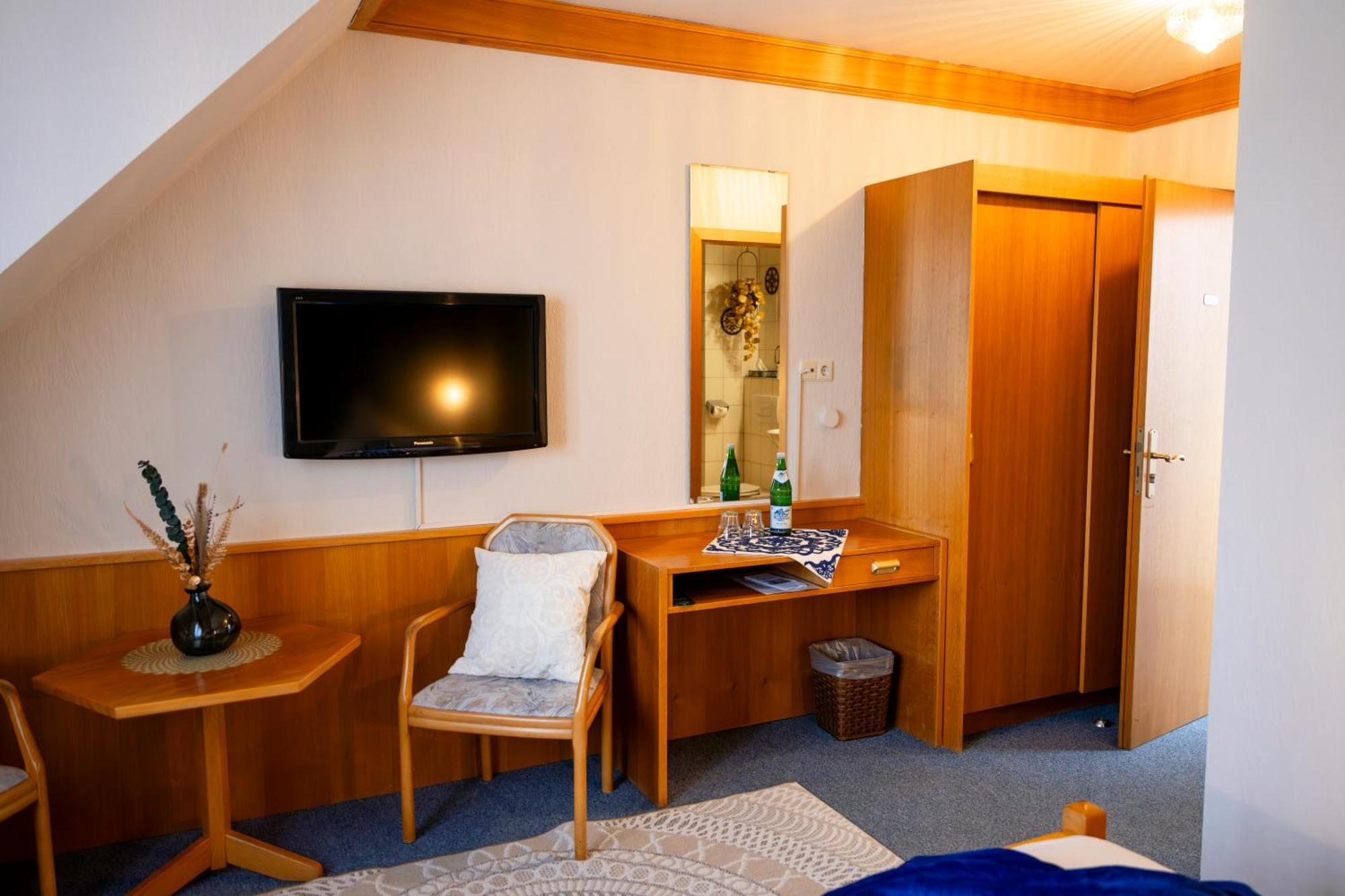 Hotel Guelser Weinstube Koblenz  Exteriör bild