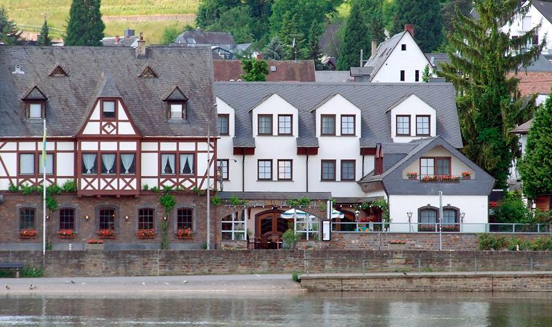 Hotel Guelser Weinstube Koblenz  Exteriör bild